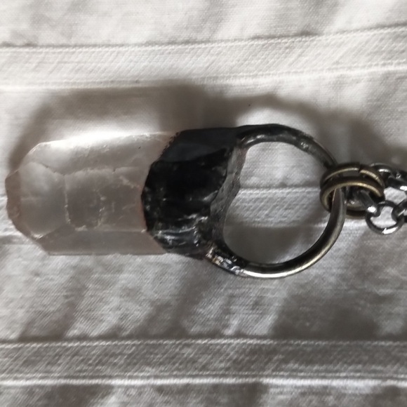 Quartz necklace beautiful crystal chain is not 925. Crystal is real. - Picture 4 of 9